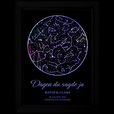 Personligt Stjernekort LED-billede med stjernehimmel, navn og dato oplyst i blåt, lilla og pink lys